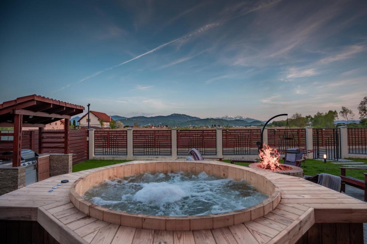 Roots Villa Redwood Μπρασόβ Εξωτερικό φωτογραφία