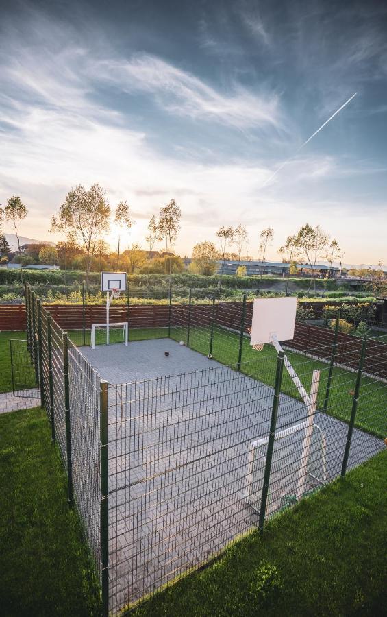 Roots Villa Redwood Μπρασόβ Εξωτερικό φωτογραφία