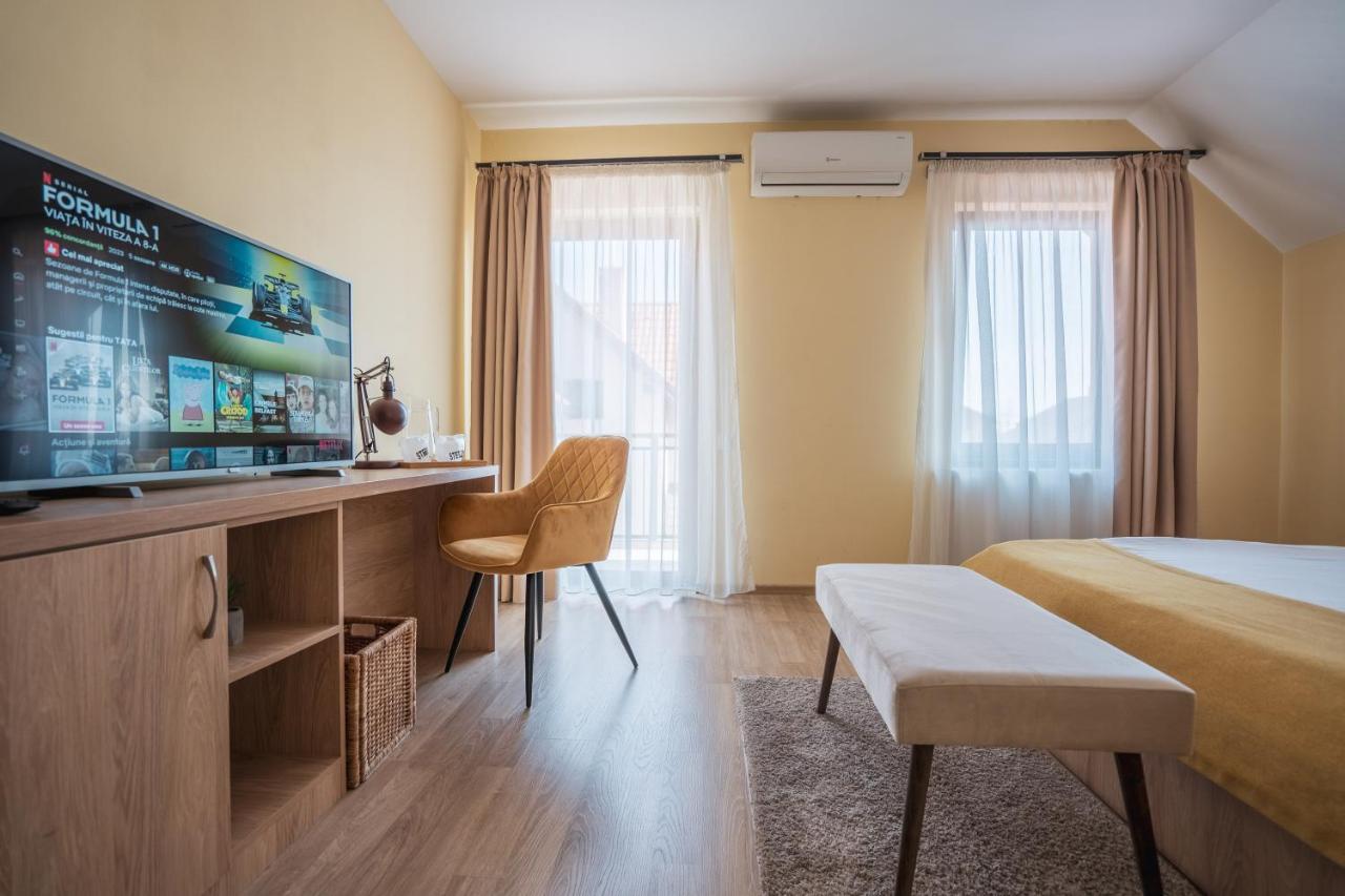 Roots Villa Redwood Μπρασόβ Εξωτερικό φωτογραφία