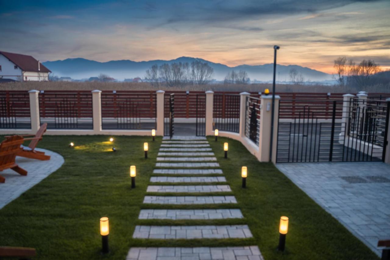 Roots Villa Redwood Μπρασόβ Εξωτερικό φωτογραφία